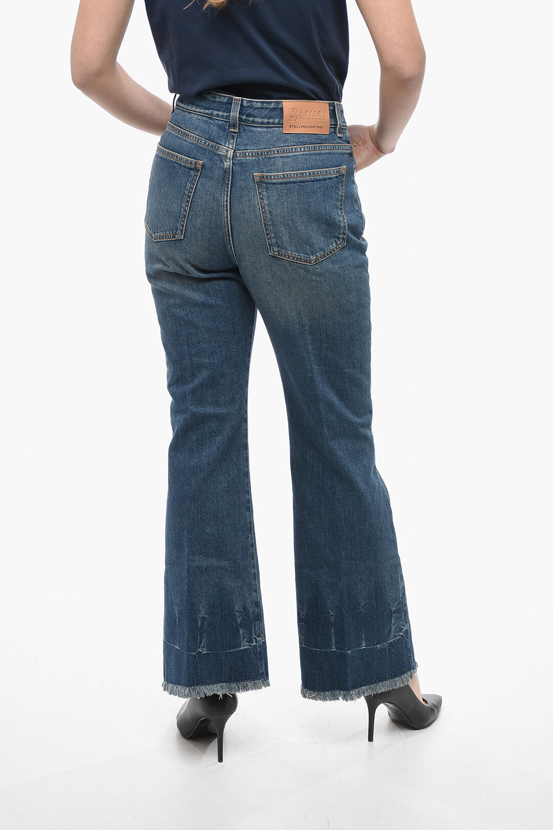 Stella McCartney 2405~Bootcut Cropped Jeans with Vintage Wash 27cm, view 2