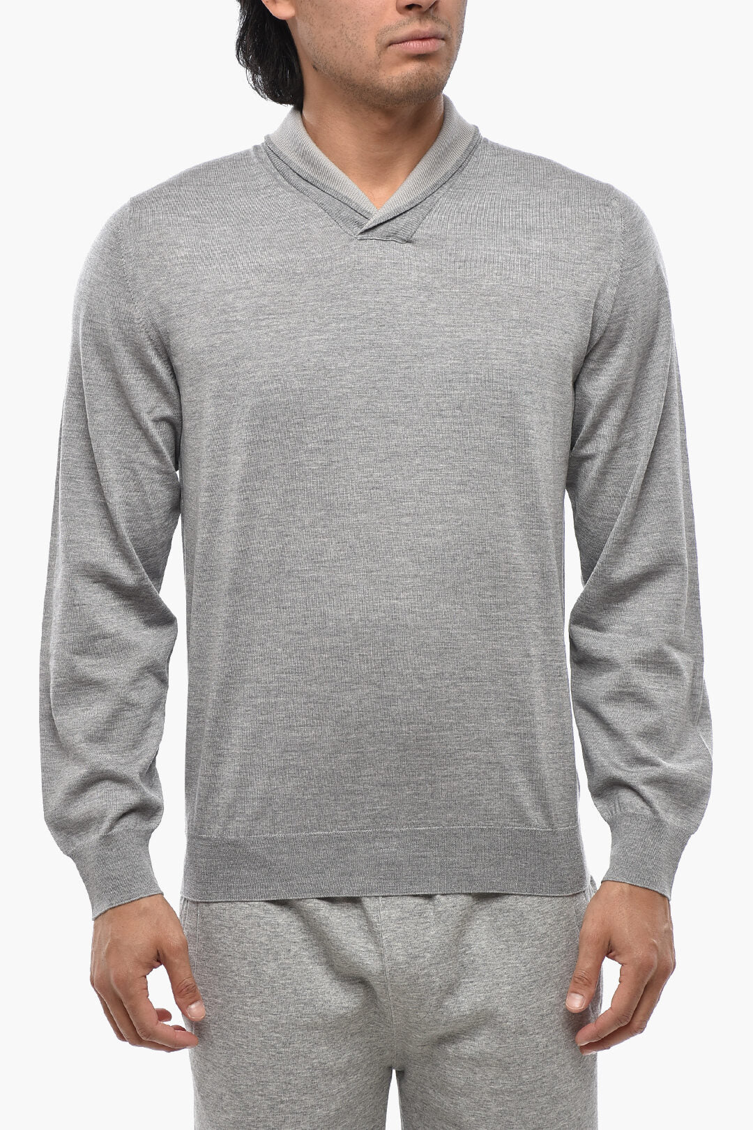 Corneliani 2470~Solid Virgin Wool V-Neck Sweater