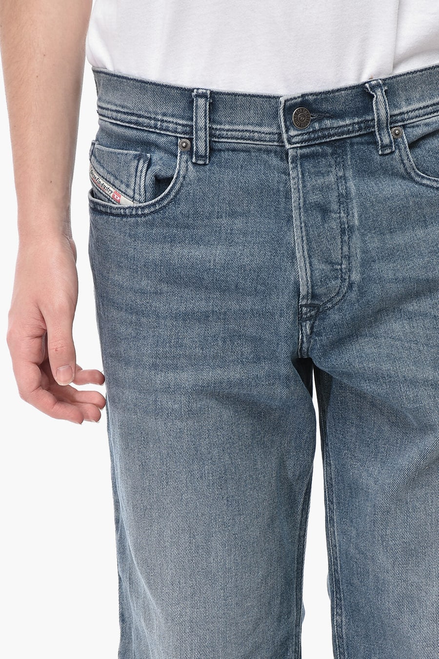 Diesel 2405~Jeans 2023 D-FINITIVE Regular Fit Tapered Leg 17cm L.32, view 3