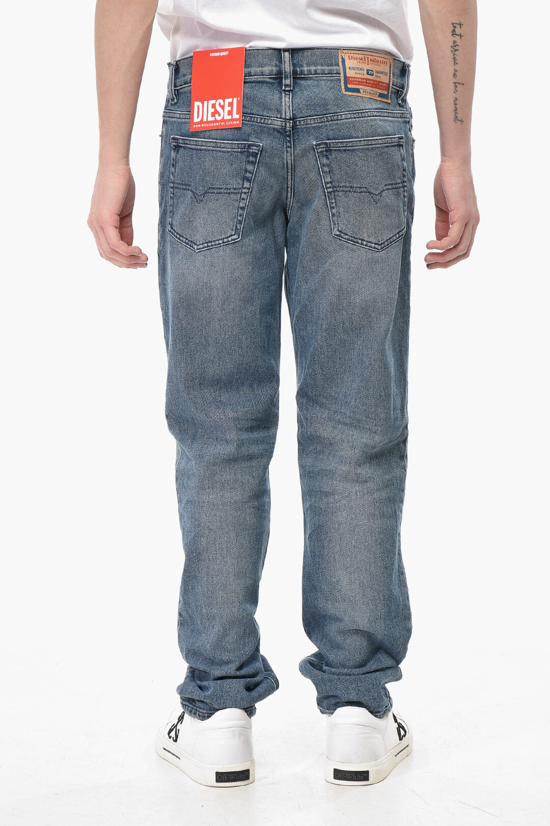 Diesel 2405~Jeans 2023 D-FINITIVE Regular Fit Tapered Leg 17cm L.32, view 2