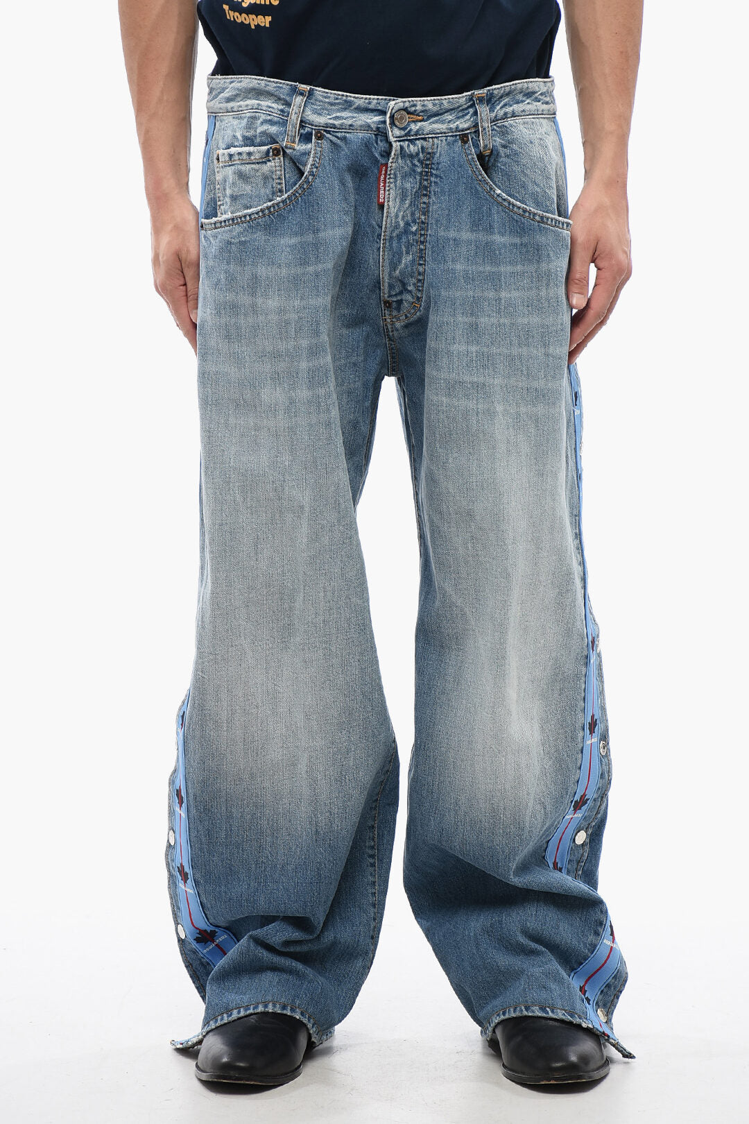 Dsquared2 2405~Straight-Fit Jeans BIG with Logo Bands and Side Buttons, 27 cm