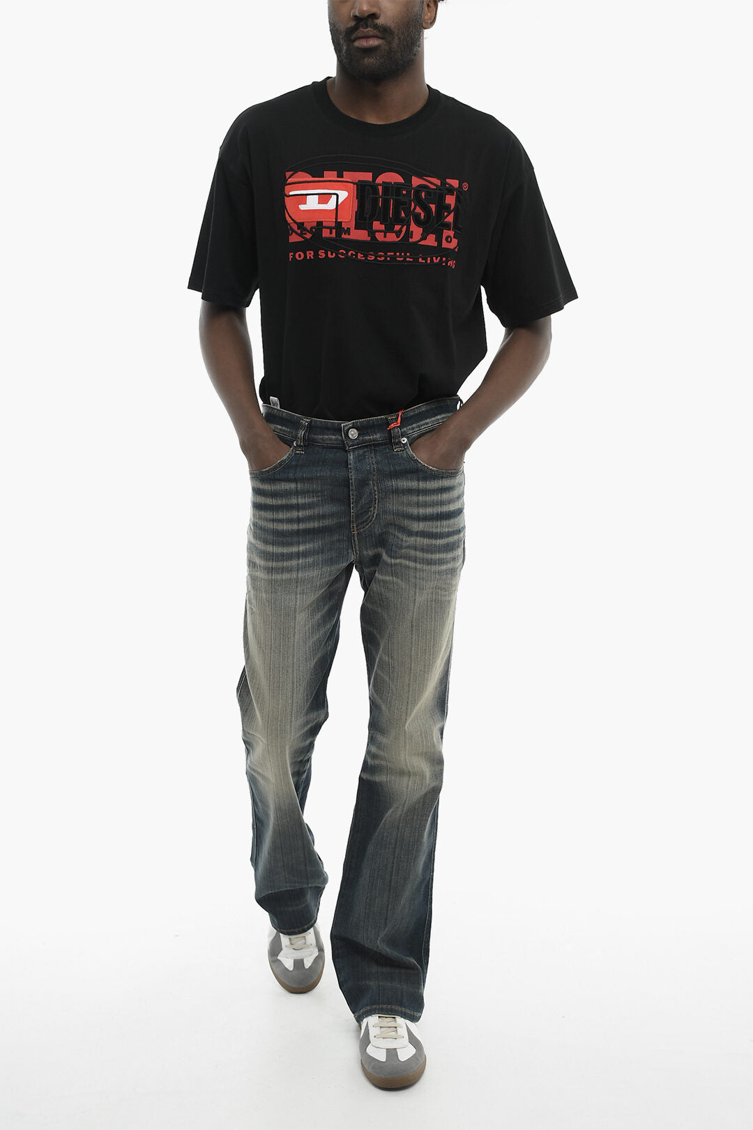 Diesel 2405~Bootcut Jeans 1998 Slim Fit D-BUCK 25cm L.30, view 2