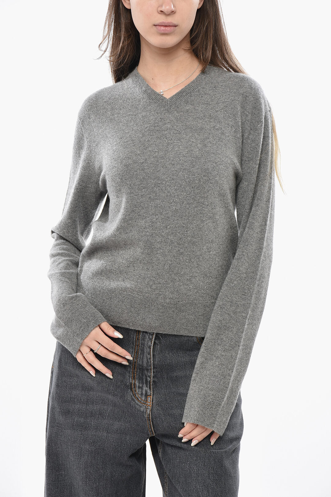 Toteme 2470~Pure Cashmere Sweater with V-Neck