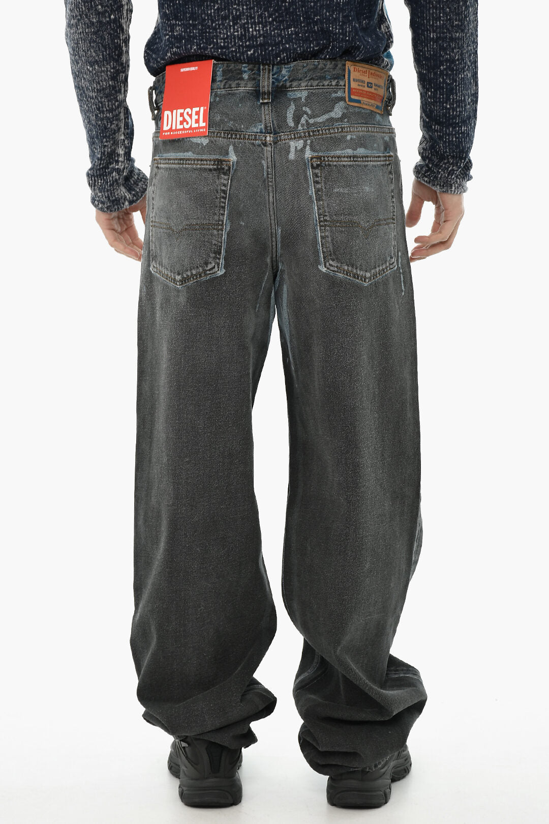 Diesel 2470~Jeans 2001 D-MACRO-S Loose Fit, Regular Waist 24cm, view 2