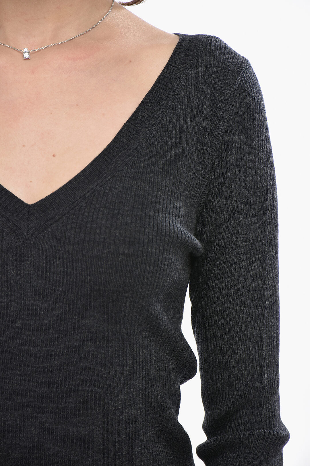 P.A.R.O.S.H. 2470~Ribbed Wool V-Neck Sweater