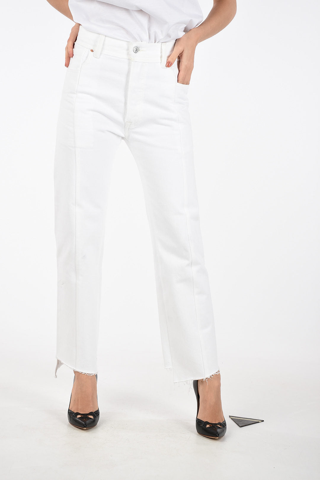 Vetements 2405~Light-Wash Jeans with Branded Button and 18cm Frayed Hem