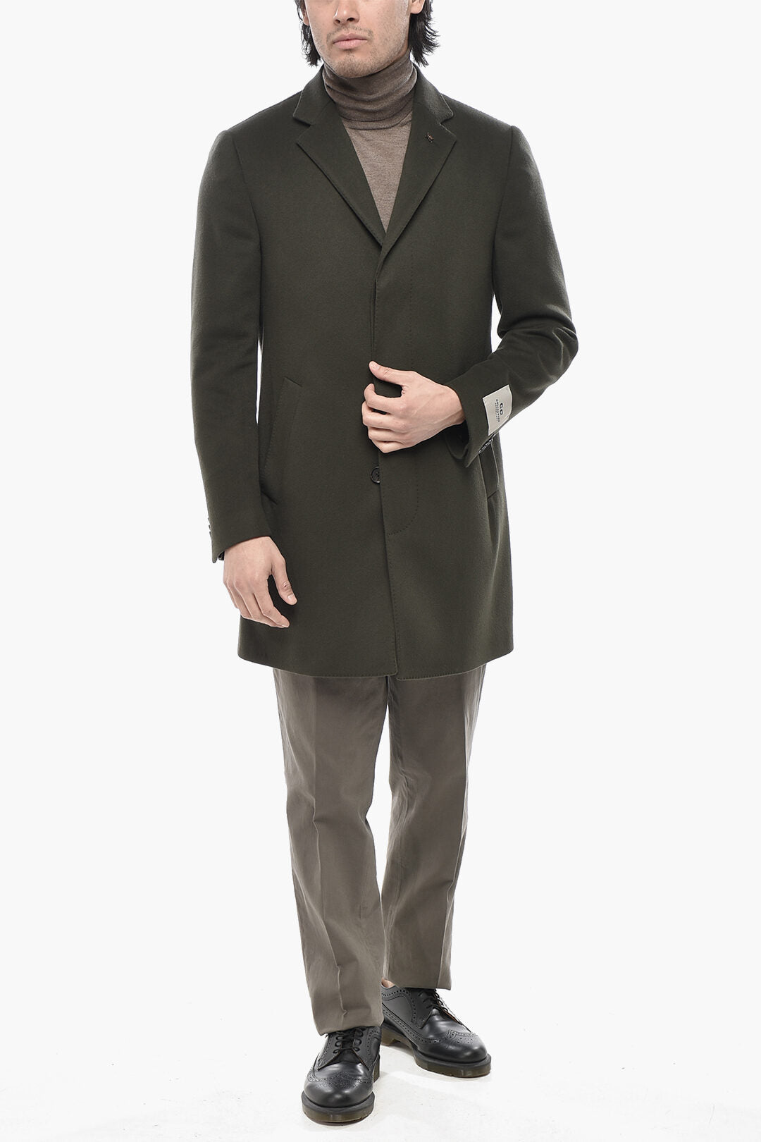 Corneliani 2850~CC COLLECTION Virgin Wool Coat With Hidden Button Closure