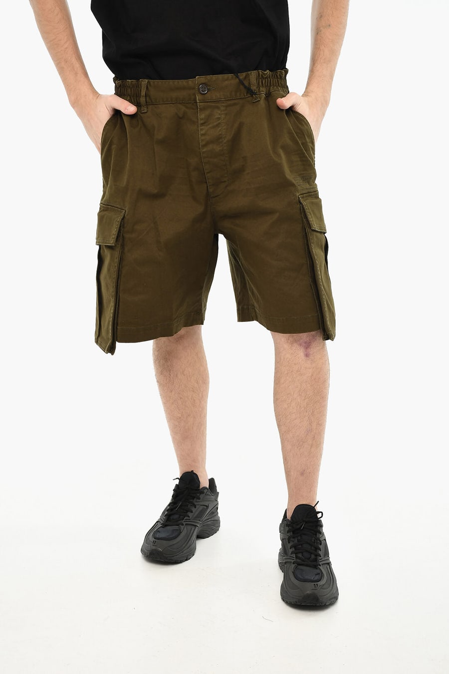 Dsquared2 2850~Cargo Shorts With Maxi Pockets