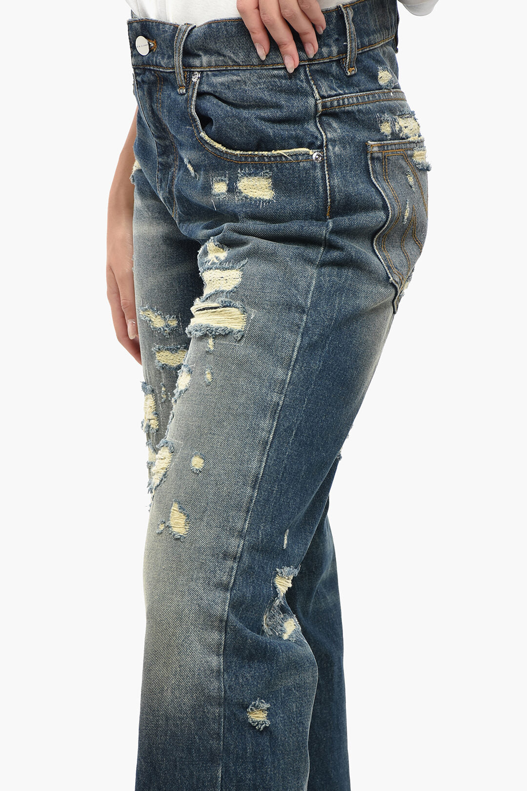 Marc Jacobs 2405~Distressed Jeans with Logo Button 22cm, view 2