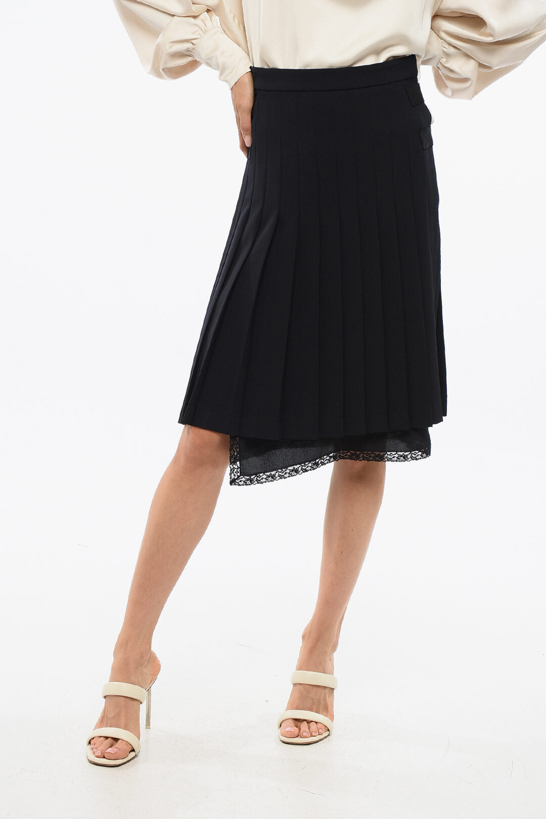 N.21 2405~Pleated Skirt with Lace Detail