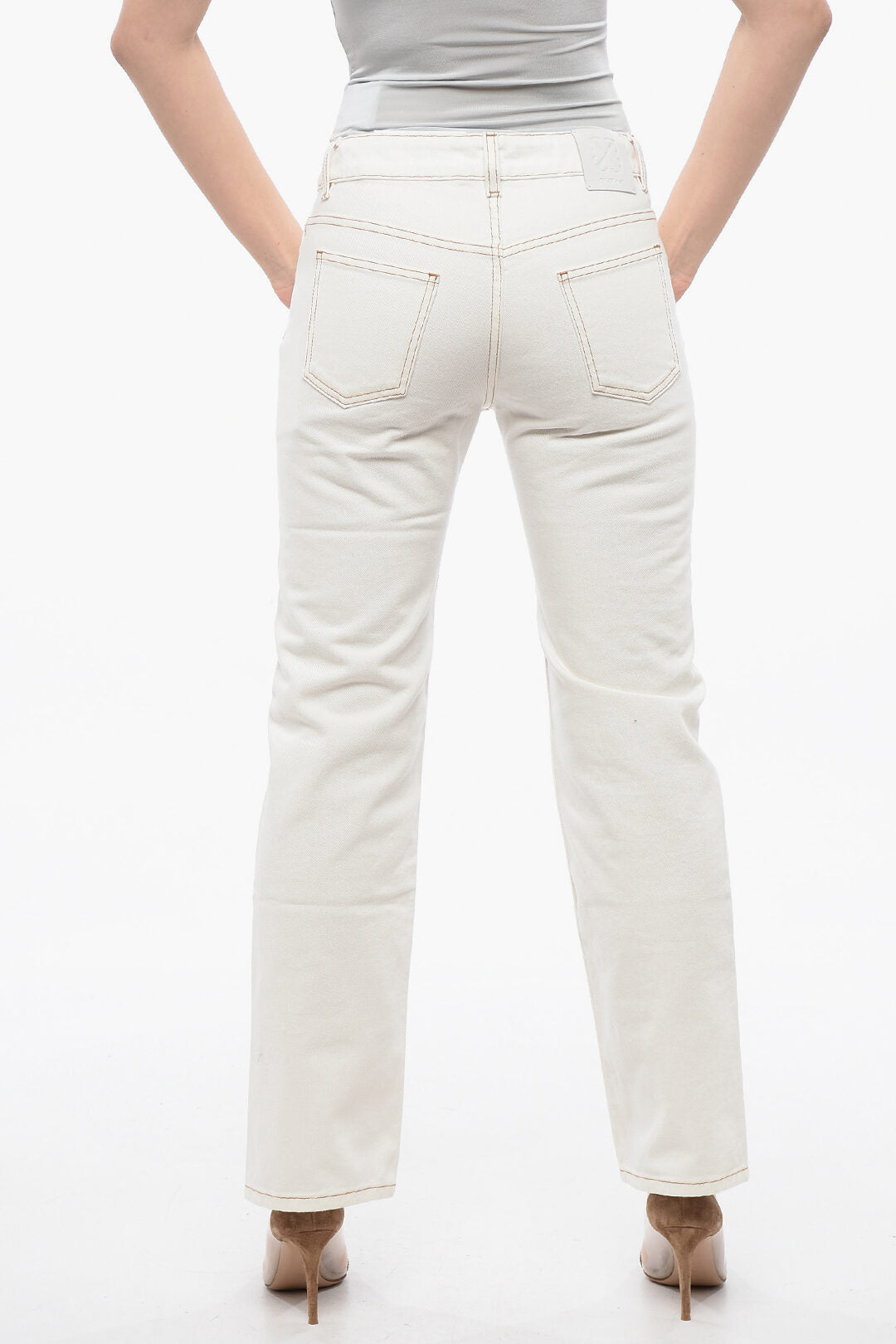 Off-White 2405~Regular Fit Jeans 90S FIT VINTAGE with Visible Seams 21cm, view 2