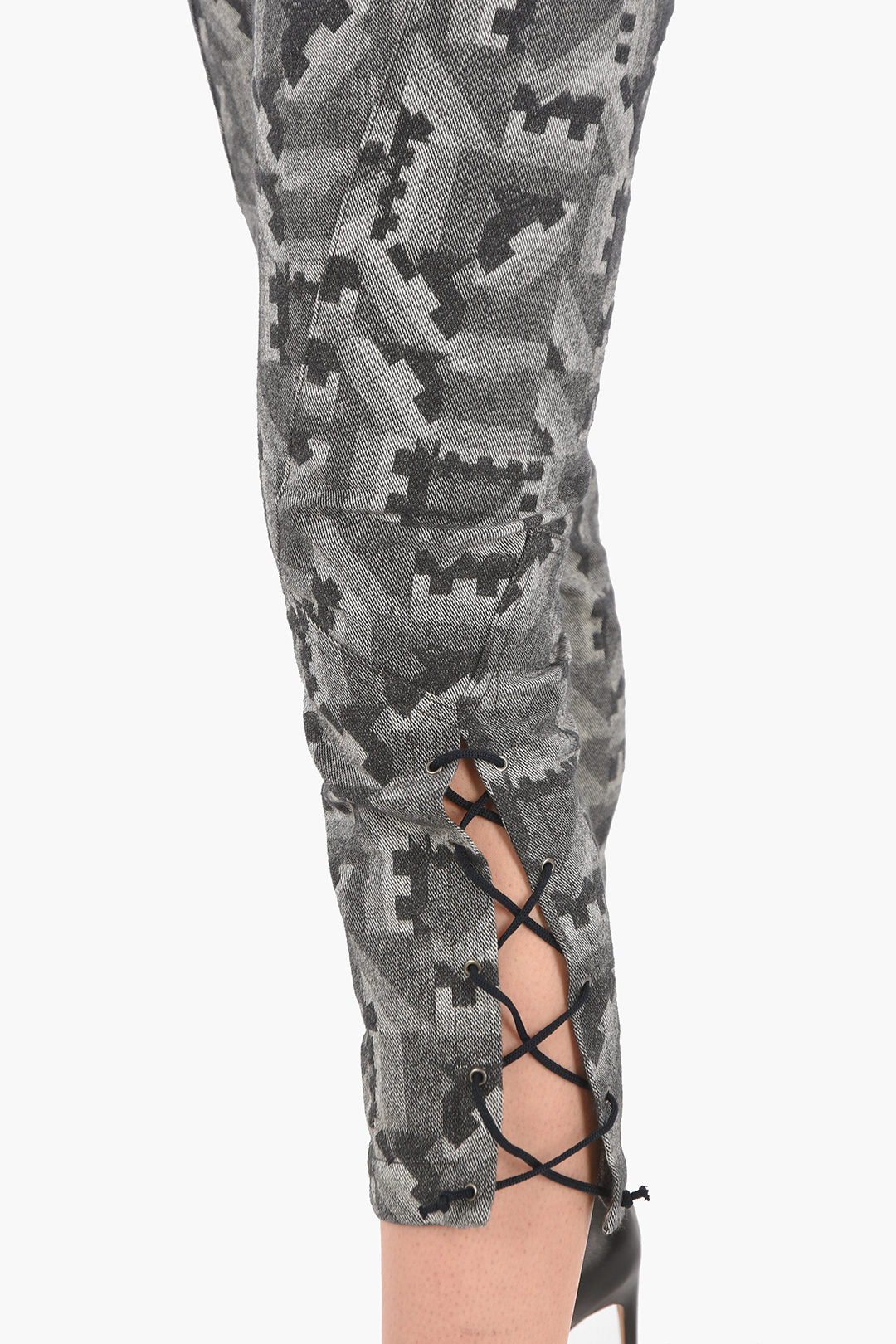 Diesel 2470~BLACK GOLD Capri Pants PACQUARD Regular Waist