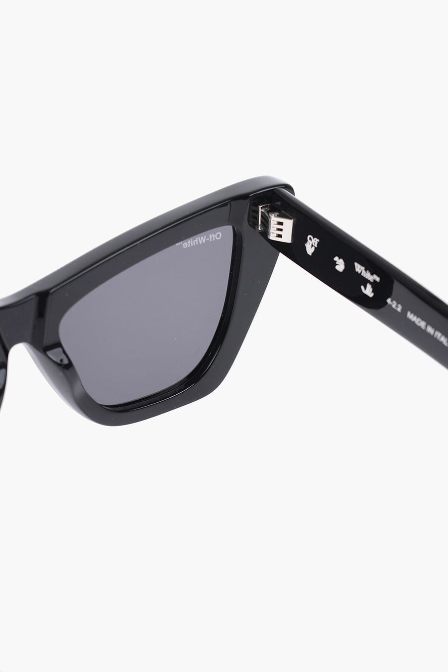 Off-White 3500~Maxi Sunglasses EDVARD Cat-Eye in Solid Color, view 3