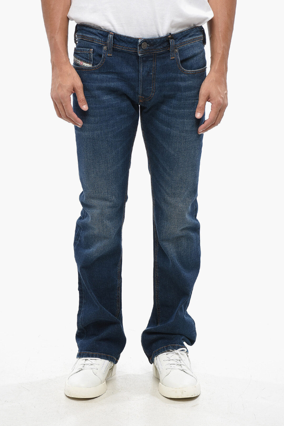 Diesel 2405~Bootcut Jeans ZATINY with Belt Loops 22cm