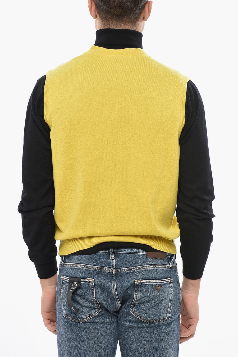 Malo 3000~Cashmere Sleeveless Sweater with Front Buttoning, view 2