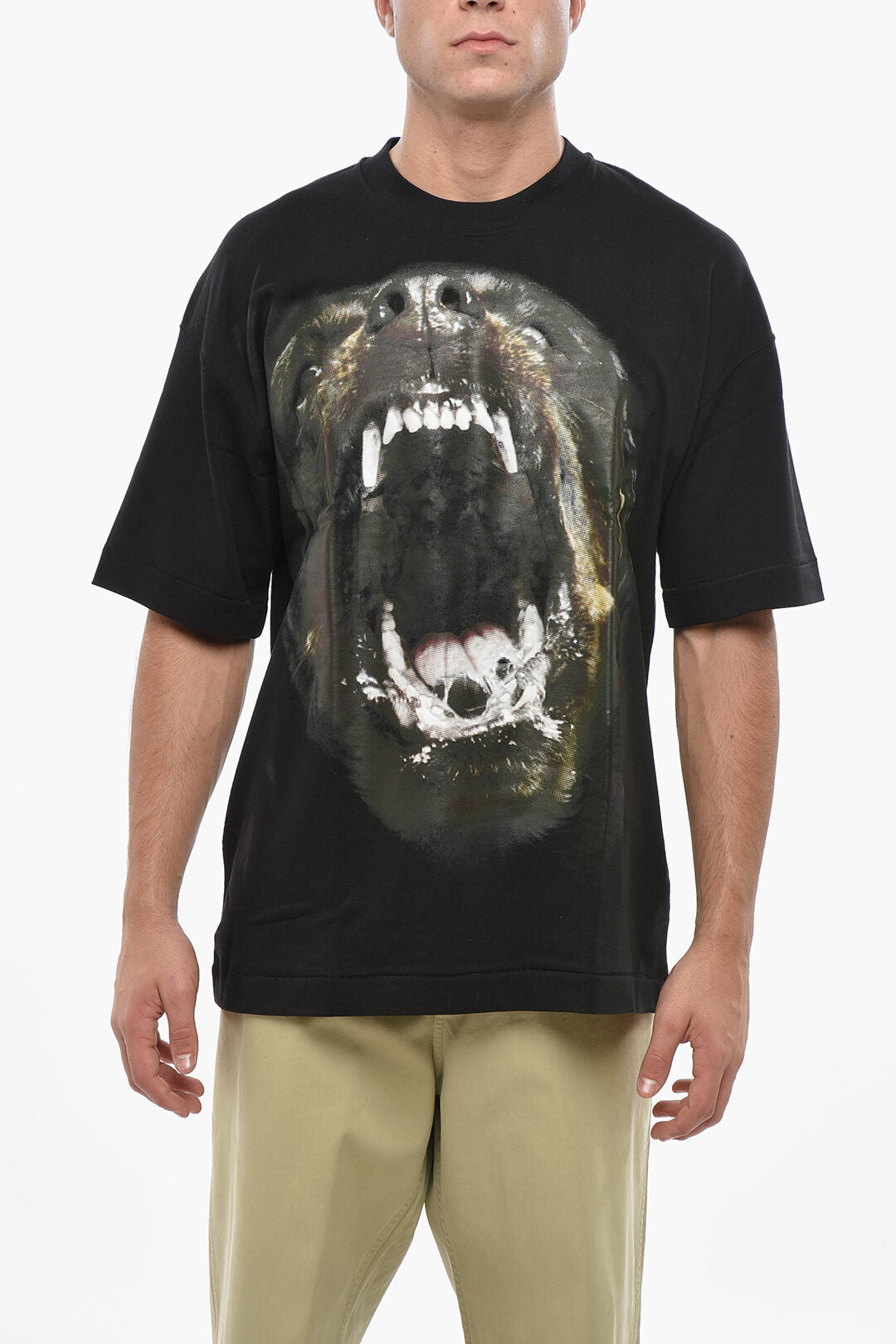 1989 Studio 3500~Crewneck T-Shirt in Solid Color with Maxi Print