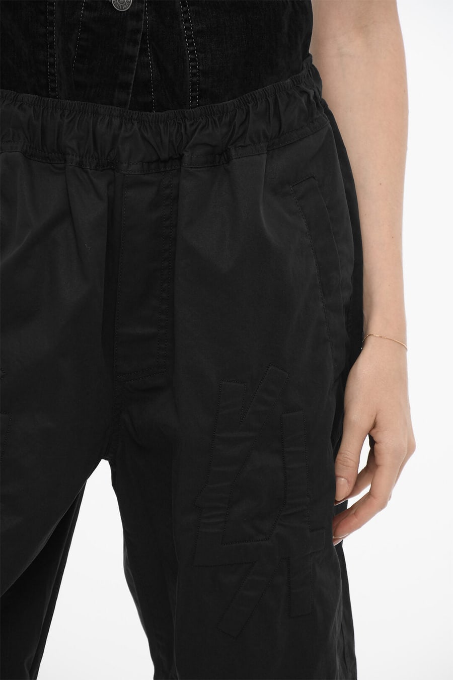 44 Label Group 3500~Solid-Color Shorts with Embossed Monogram, view 3