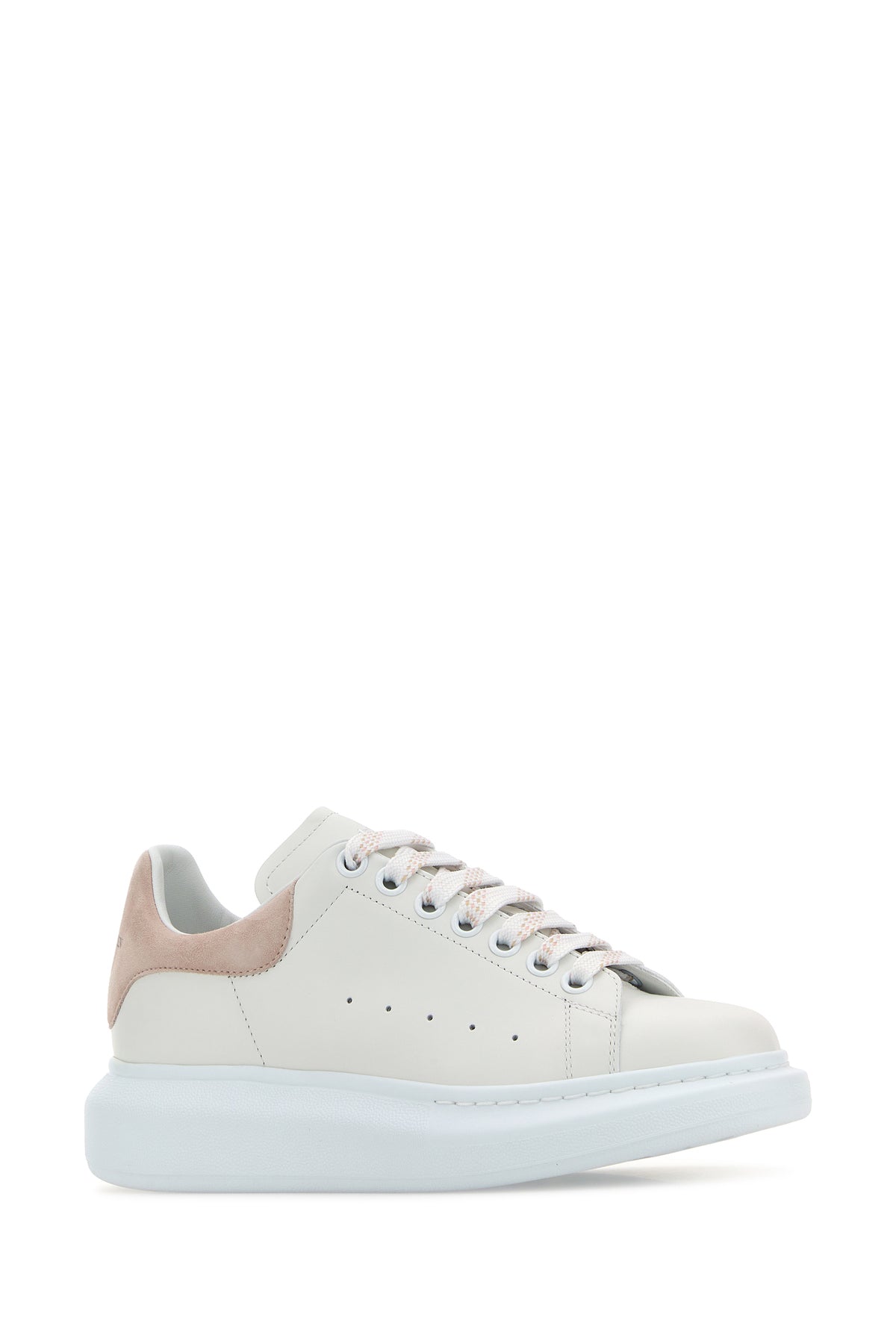 Alexander McQueen Sneakers in pelle bianca con tallone in pelle scamosciata rosa cipria, view 2
