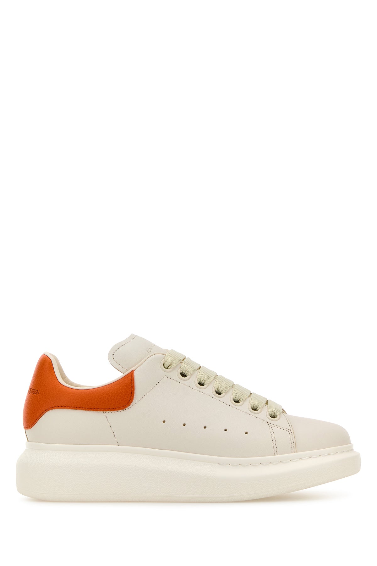 Alexander McQueen Sneakers in pelle bianca con tallone in pelle arancione