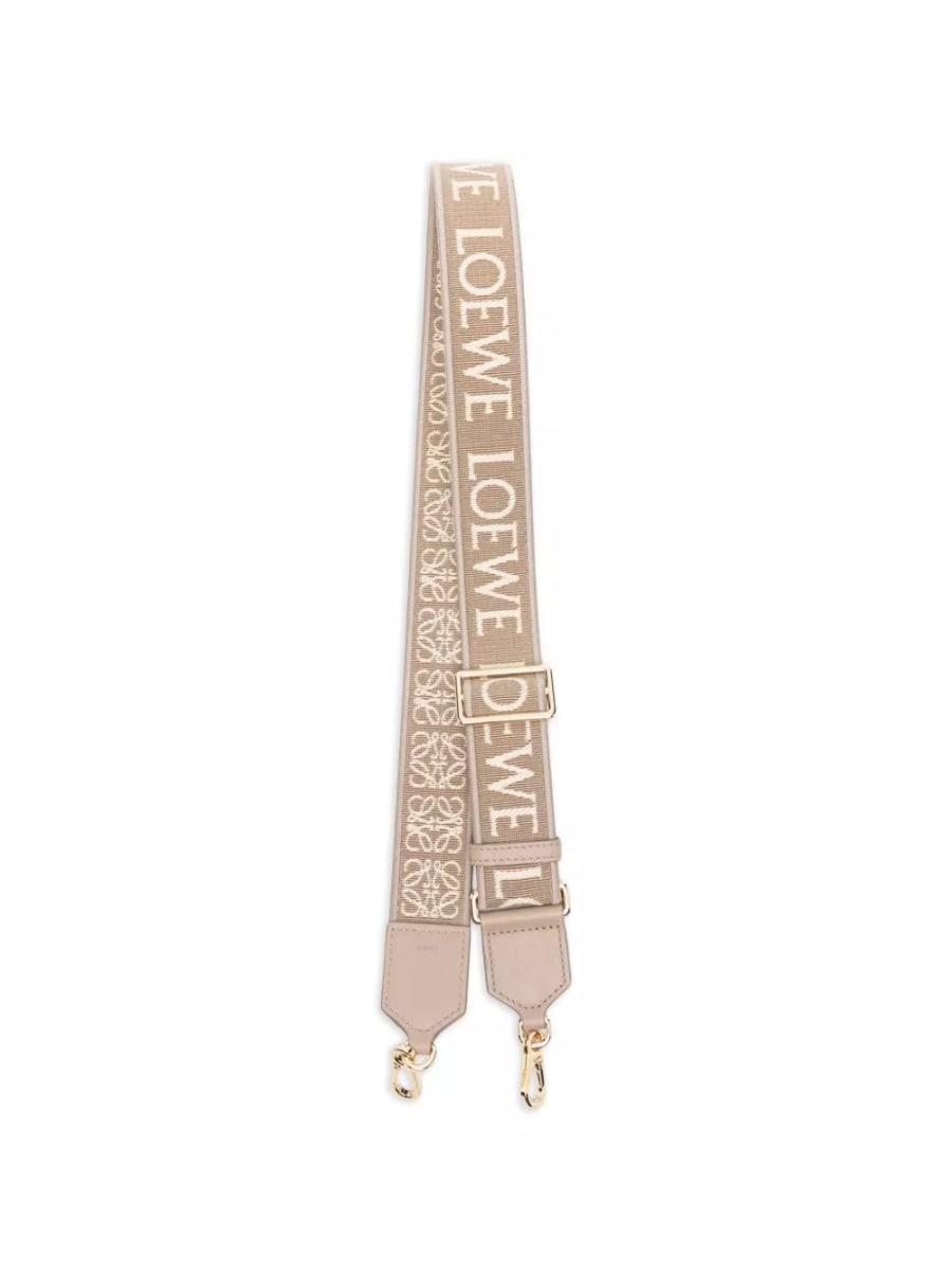 Loewe Cinghia Anagram