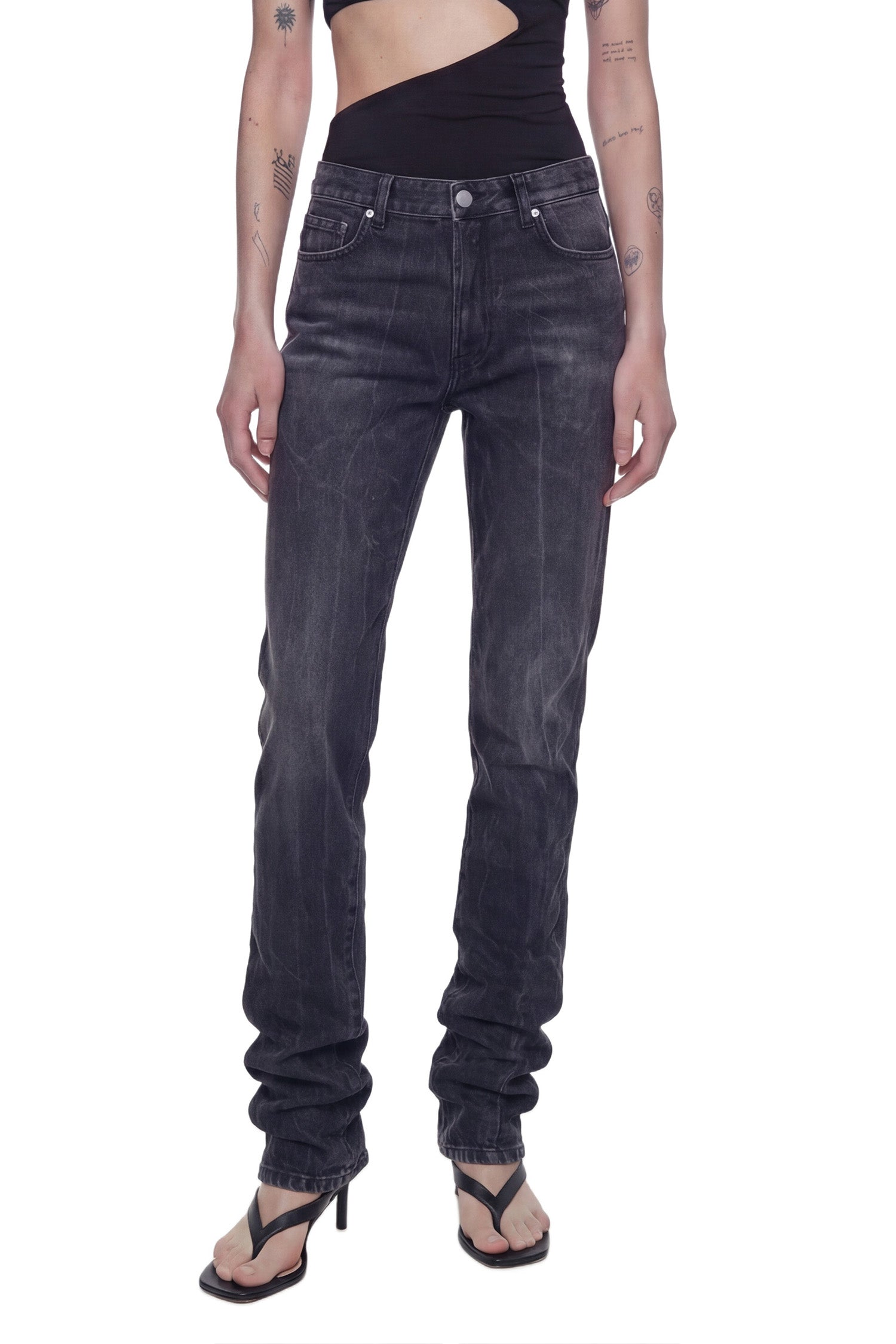 NVL GARDE Straight Leg Jeans