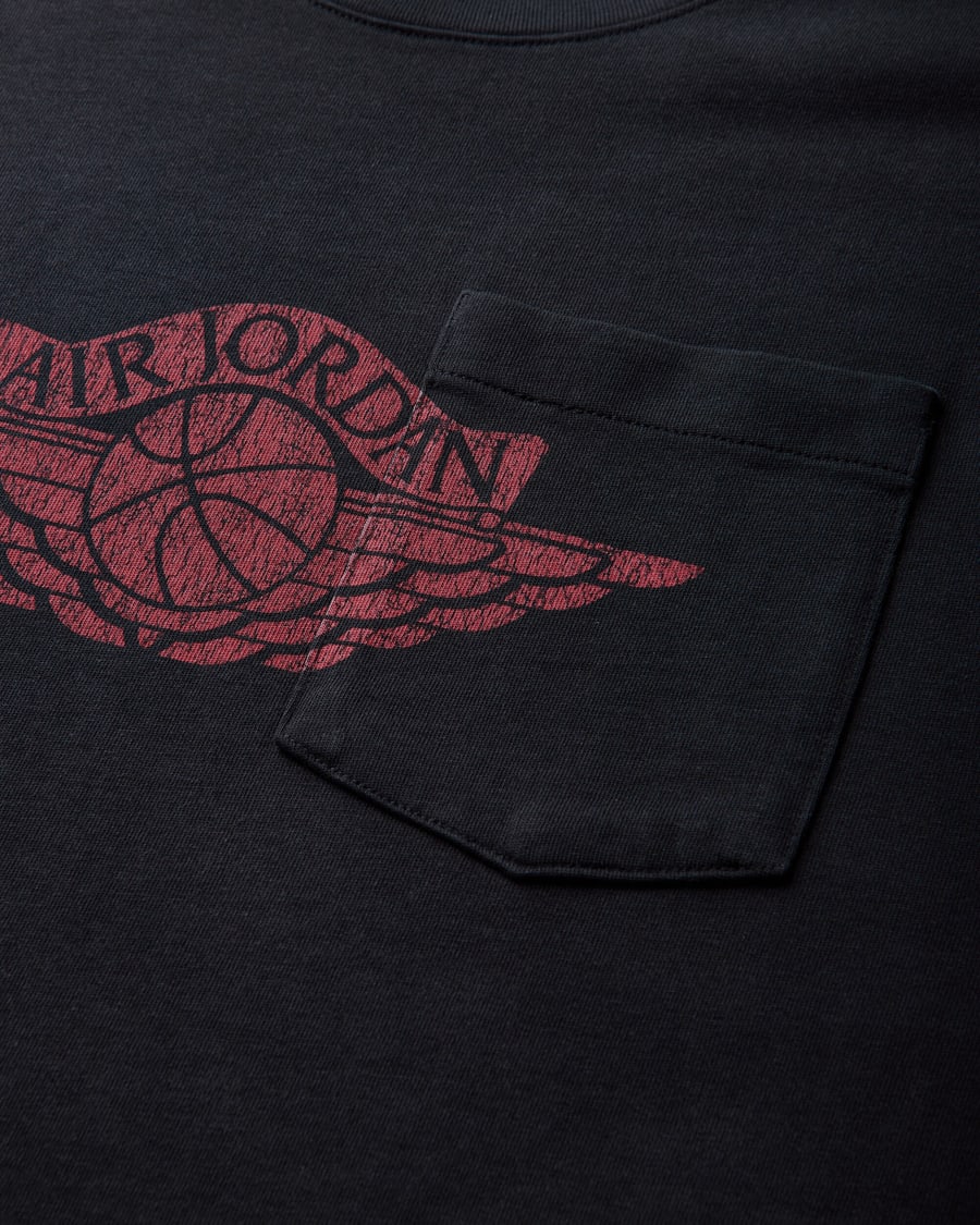 Nike Jordan Men's Jordan Flight Essentials Pocket T-Shirt Black, view 3