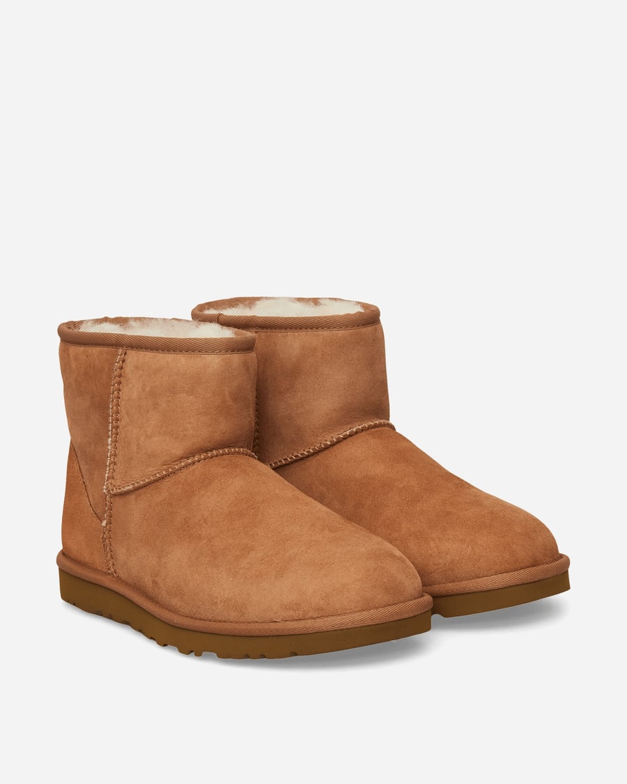 UGG Men's Classic Mini Boots Chestnut, view 2