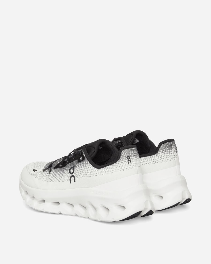 On Cloudtilt Sneakers Black / Ivory, view 4
