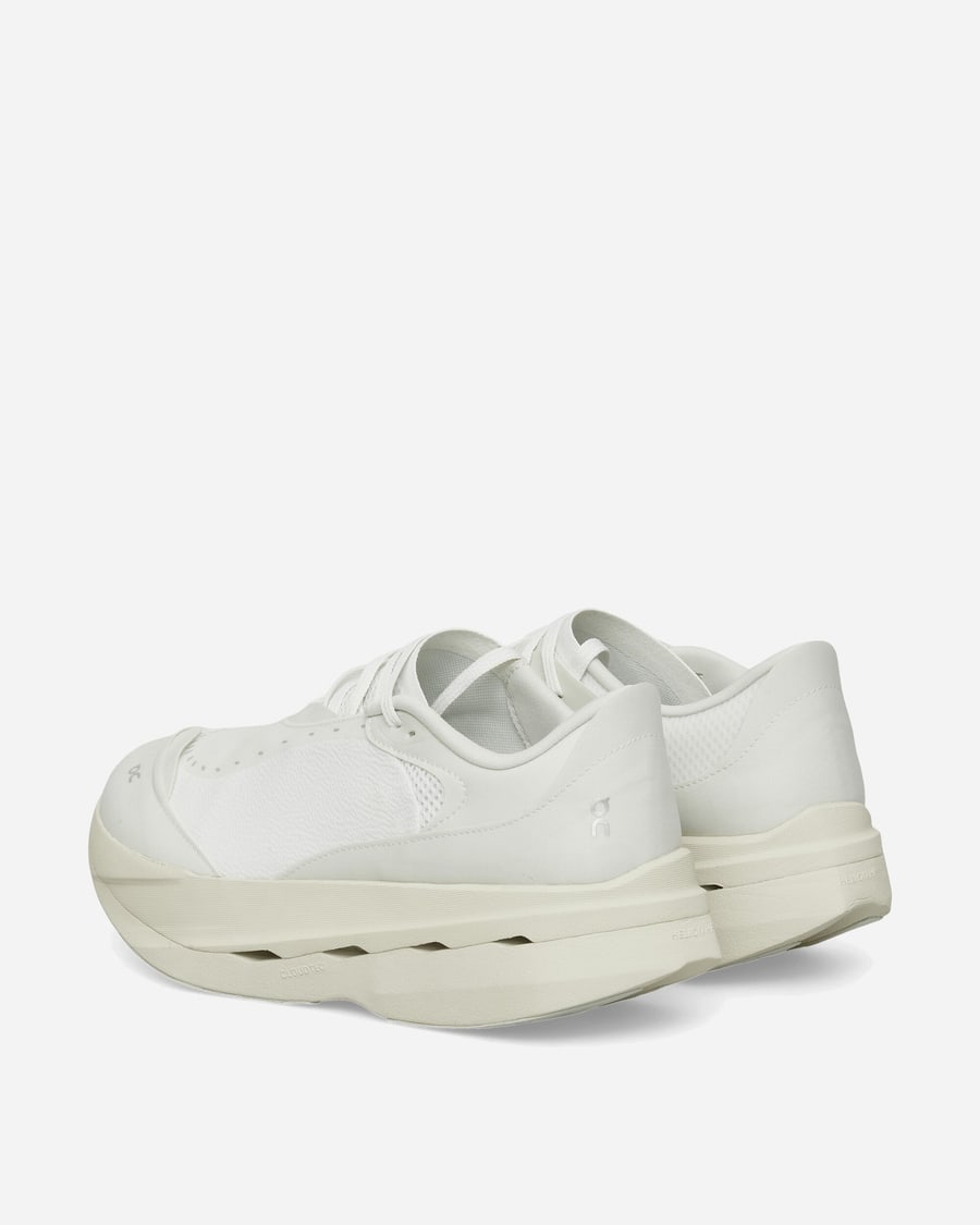 On Men's POST ARCHIVE FACTION (PAF) Cloudboom Volt Sneakers White / Gale, view 4