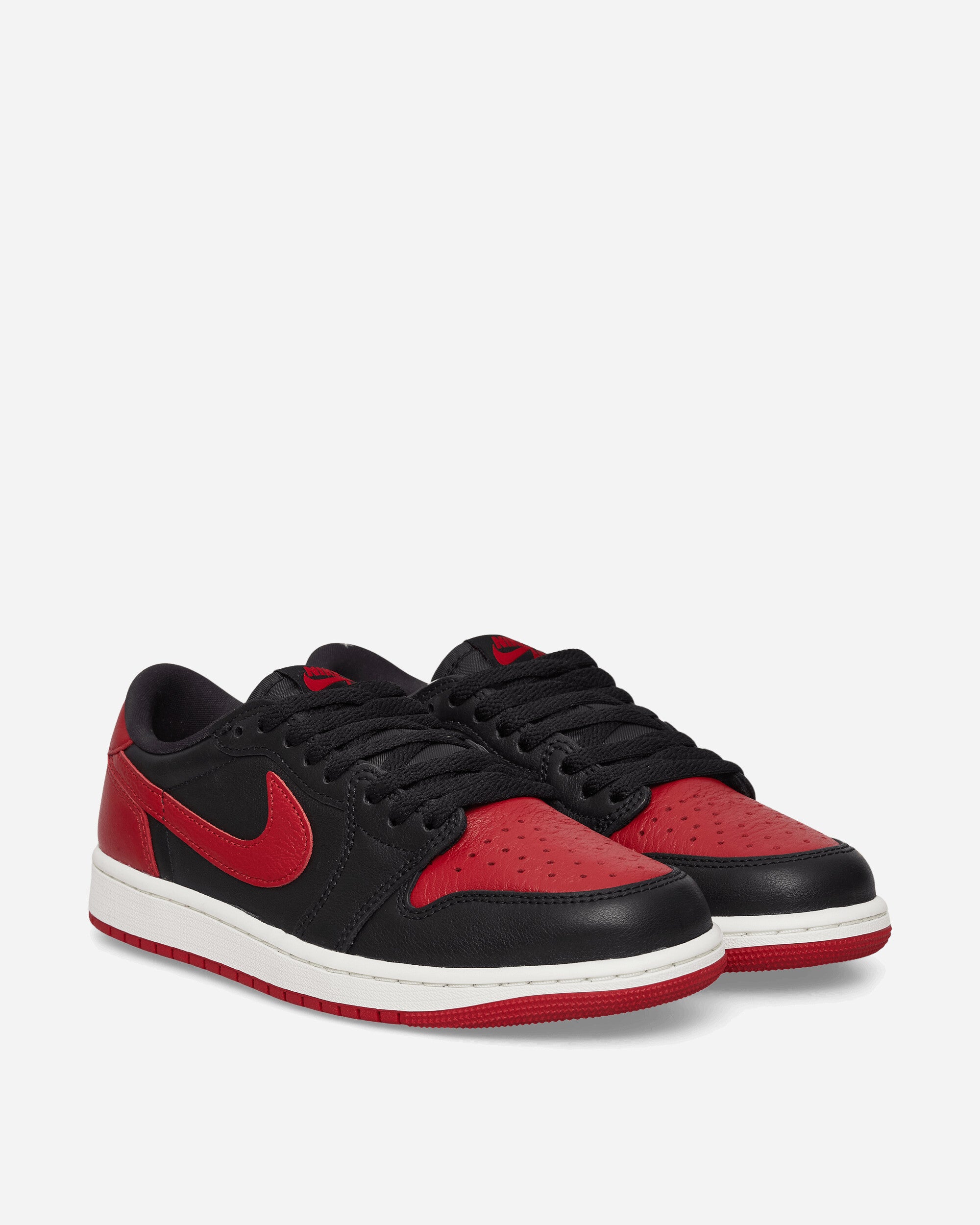 Nike Jordan Air Jordan 1 Retro Low OG 'Banned' Sneakers Black / Varsity Red, view 2