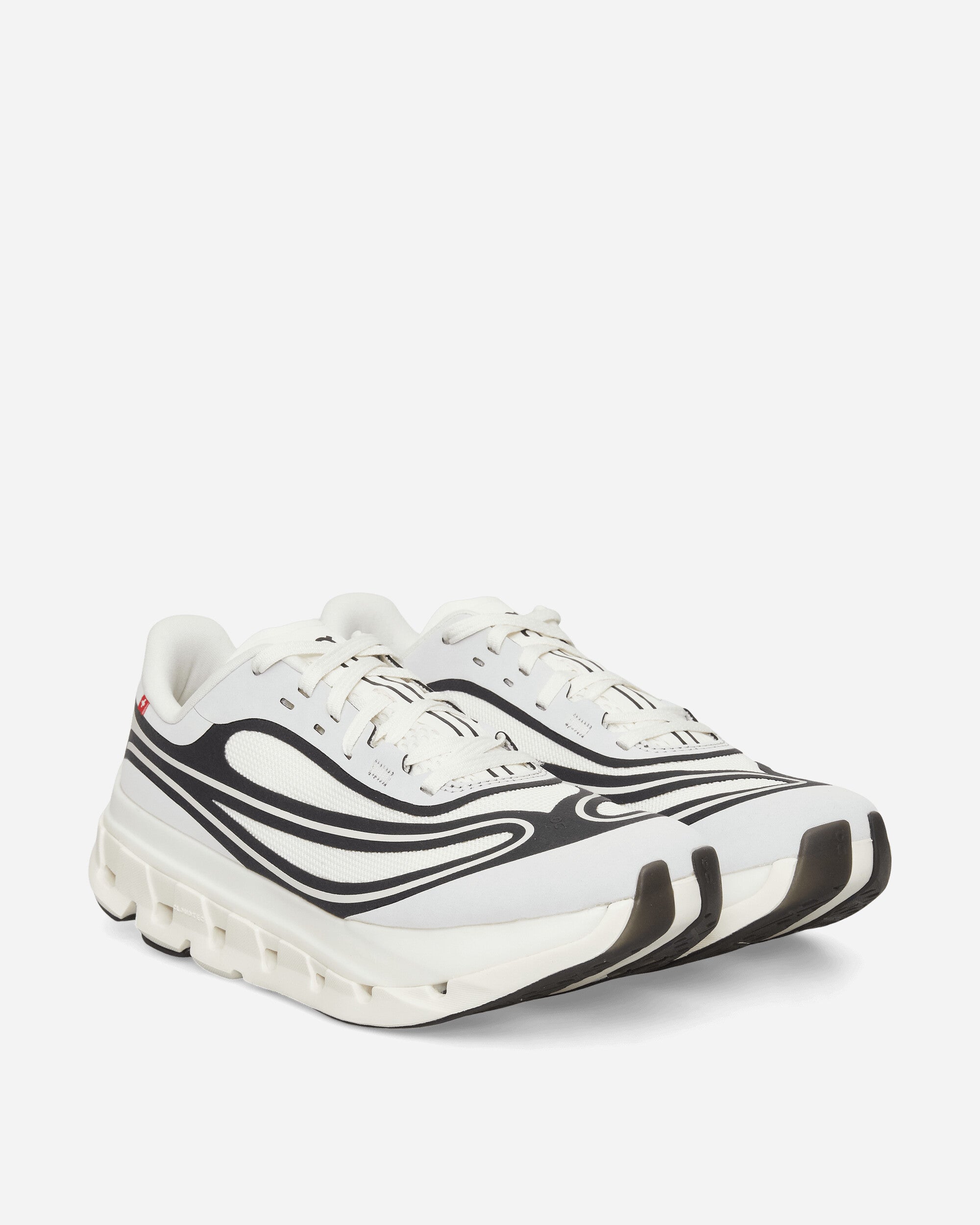 On Cloudflow 5 AD Sneakers Ivory / Black, view 2
