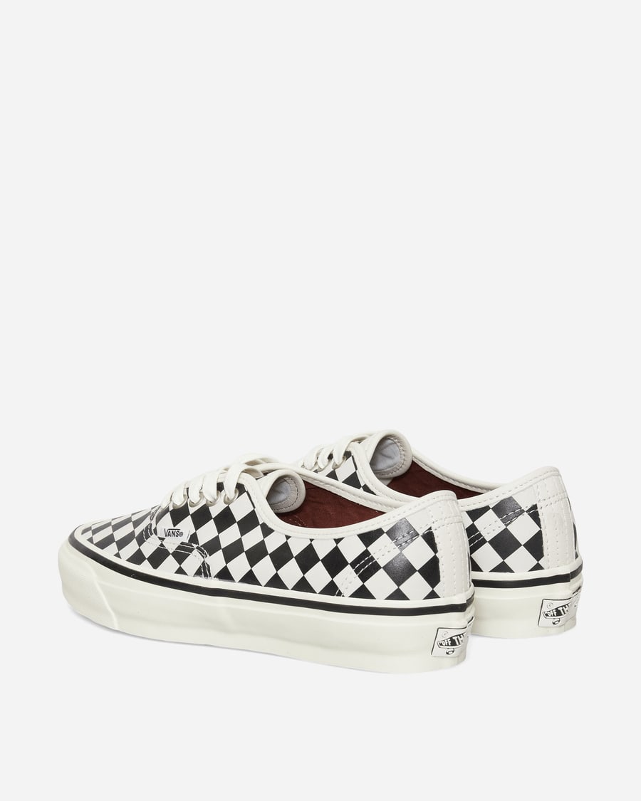 Vans Authentic 44 Diamond Check Sneakers Black / White, view 4