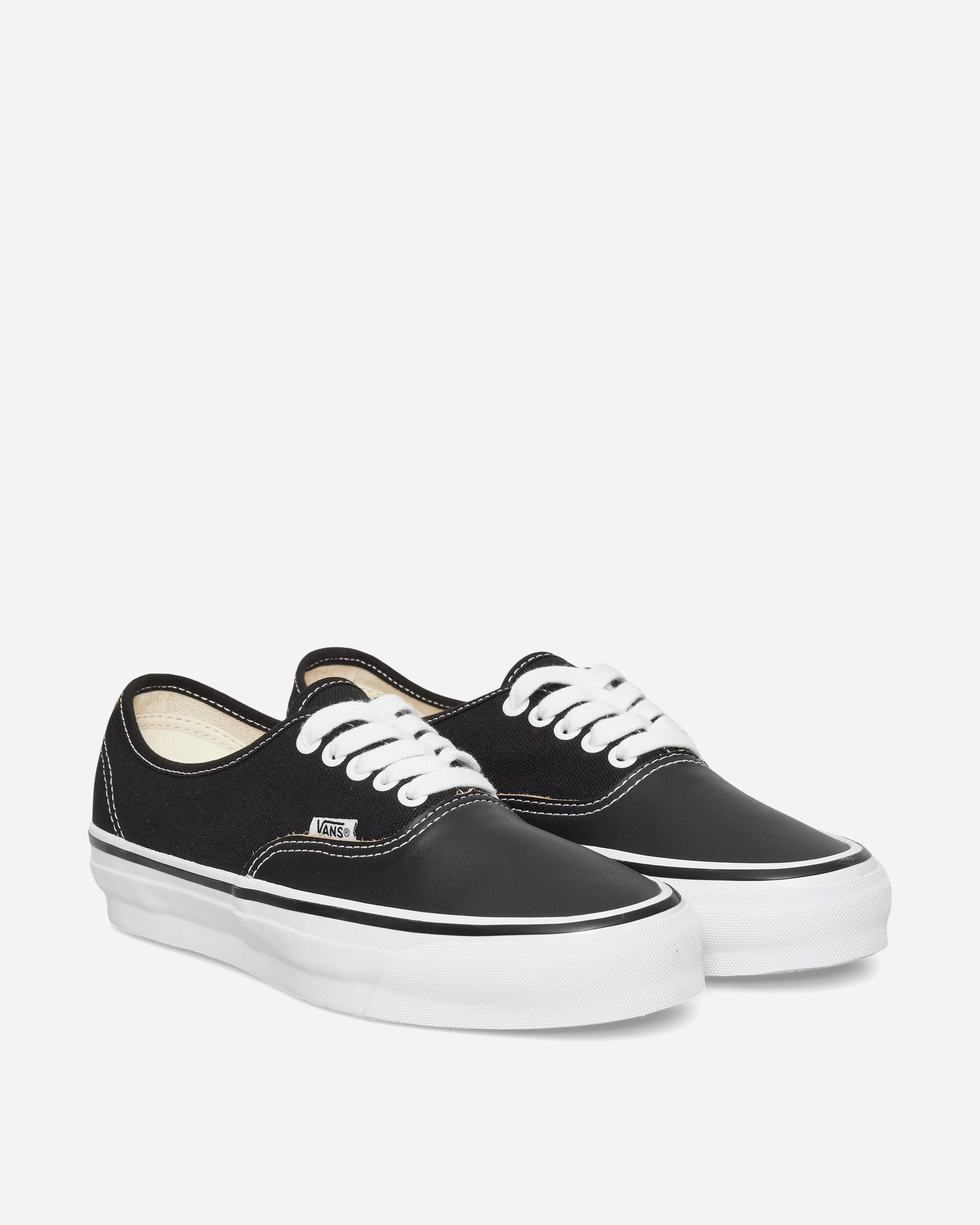 Vans Authentic 44 Siped Vibram Sneakers Black, view 2
