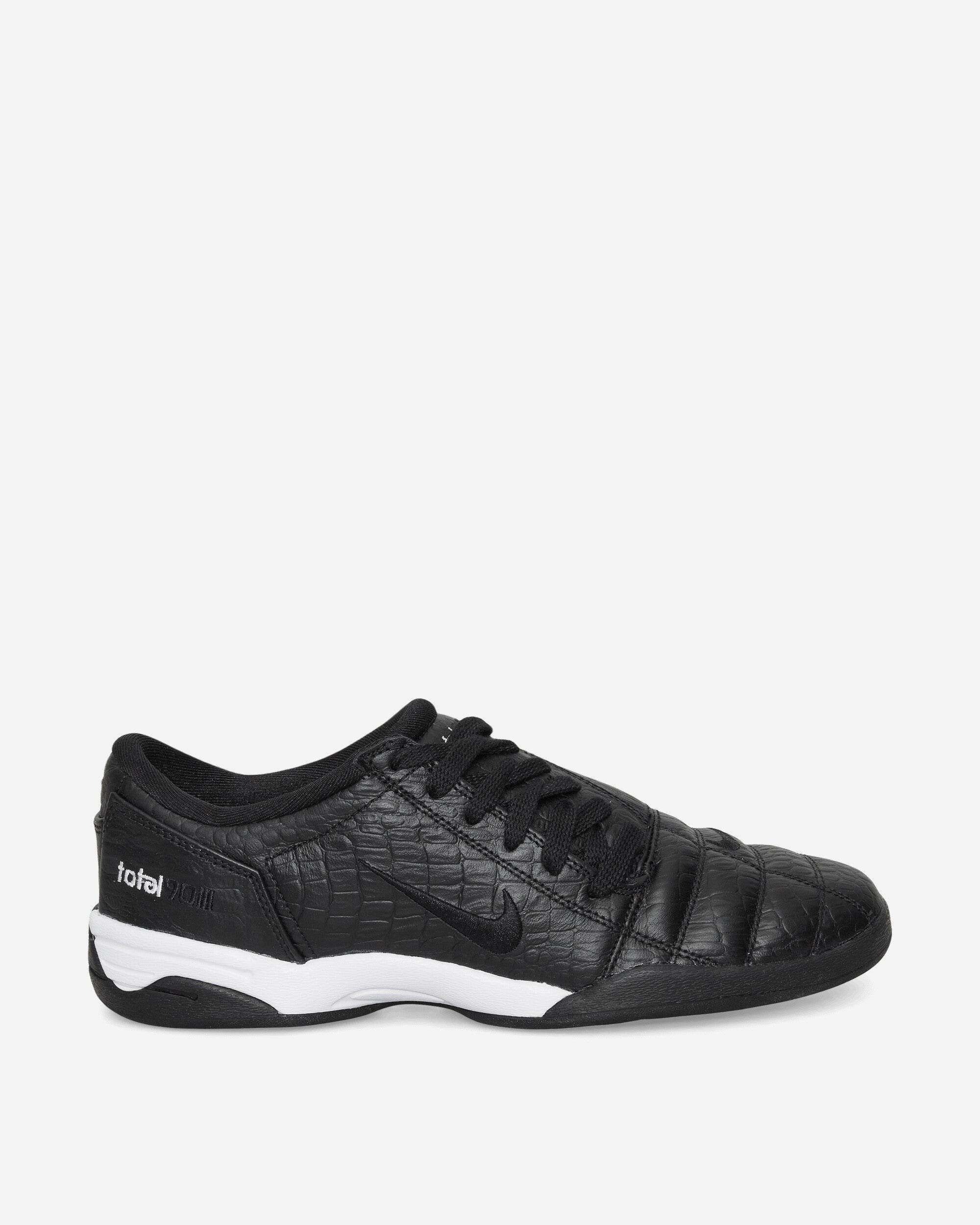 Nike Women's Total 90 Sneakers Black / White