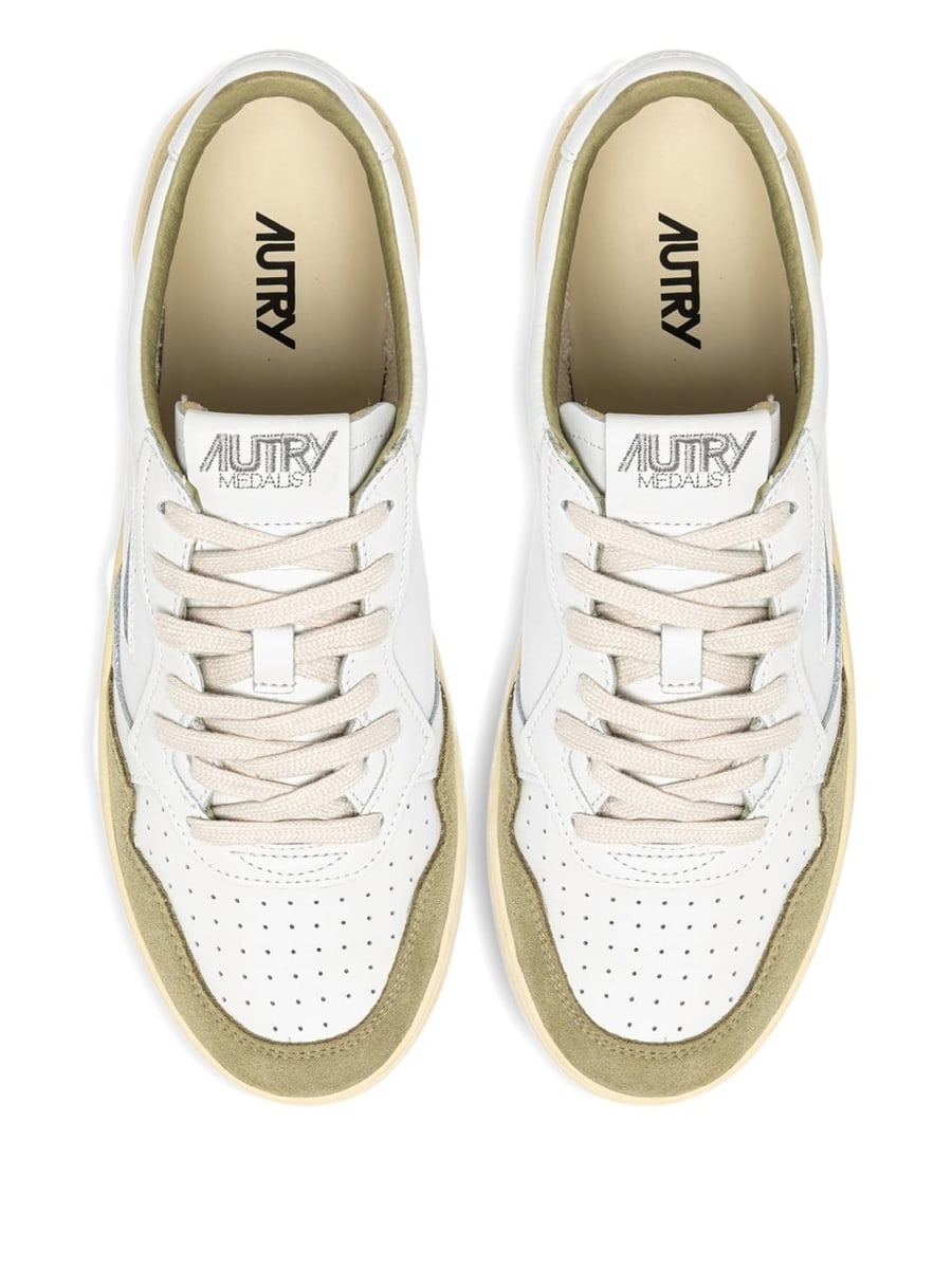 Autry Sneakers 'Medalist', view 3