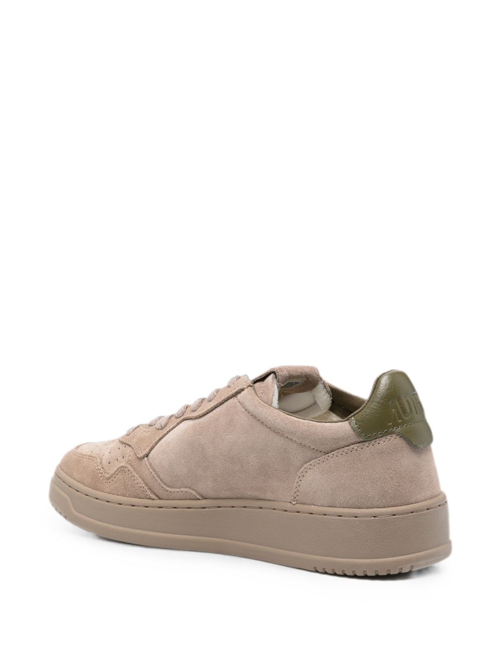 Autry Sneakers basse in suede beige con linguetta sul tallone verde, view 2