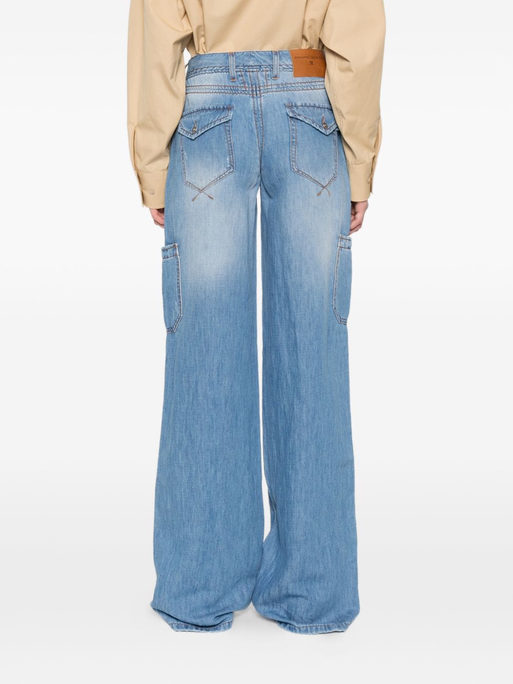 ERMANNO SCERVINO Jeans a gamba larga con tasche a toppa in denim blu, view 2