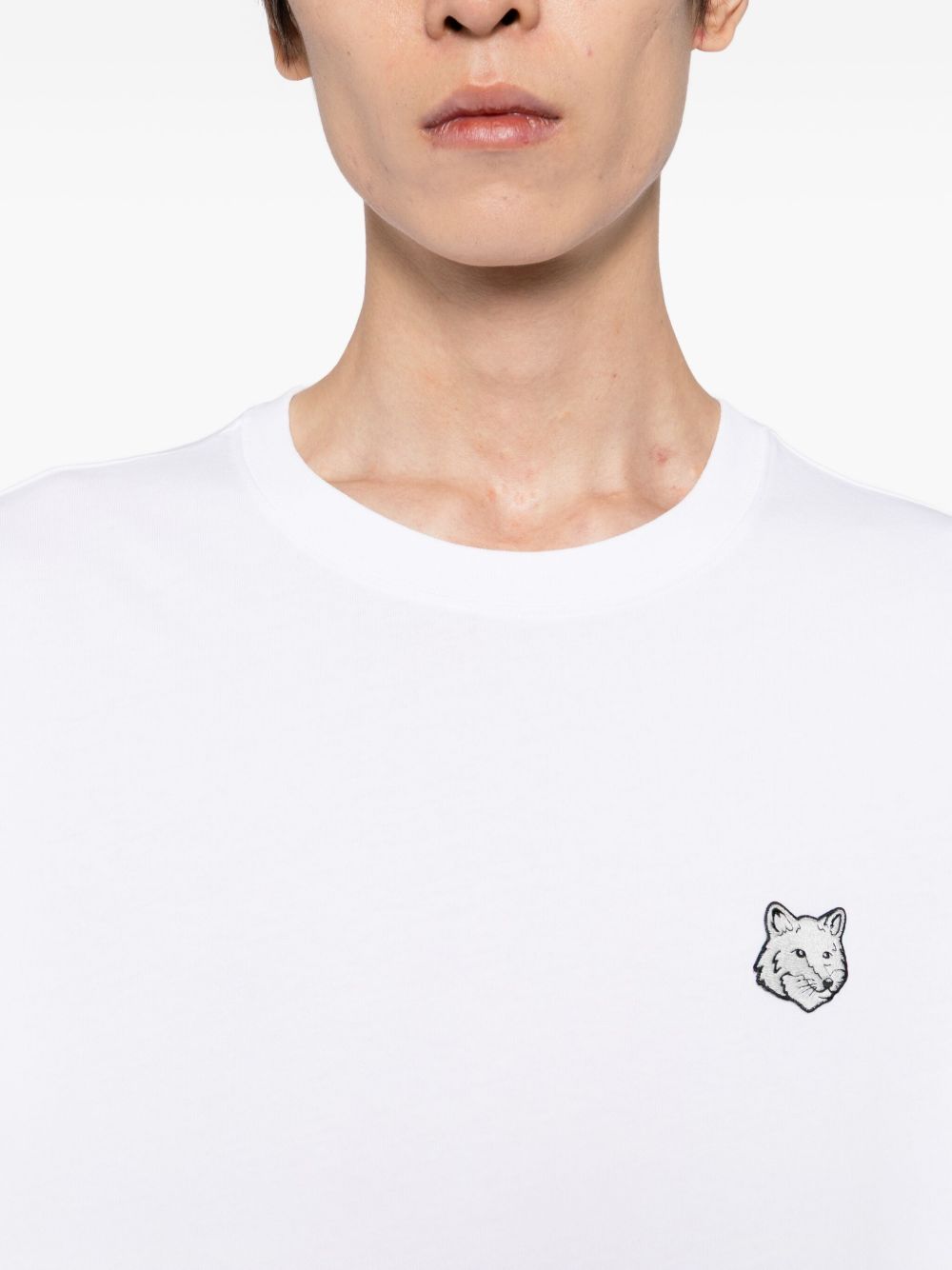 MAISON KITSUNE T-shirt in cotone bianco con logo, view 2