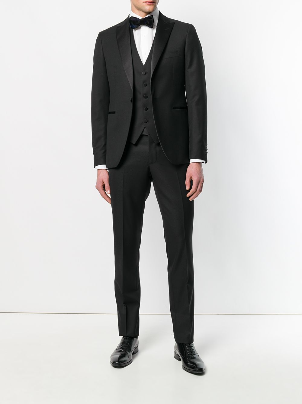 Tagliatore Completo elegante nero con giacca monopetto, view 2