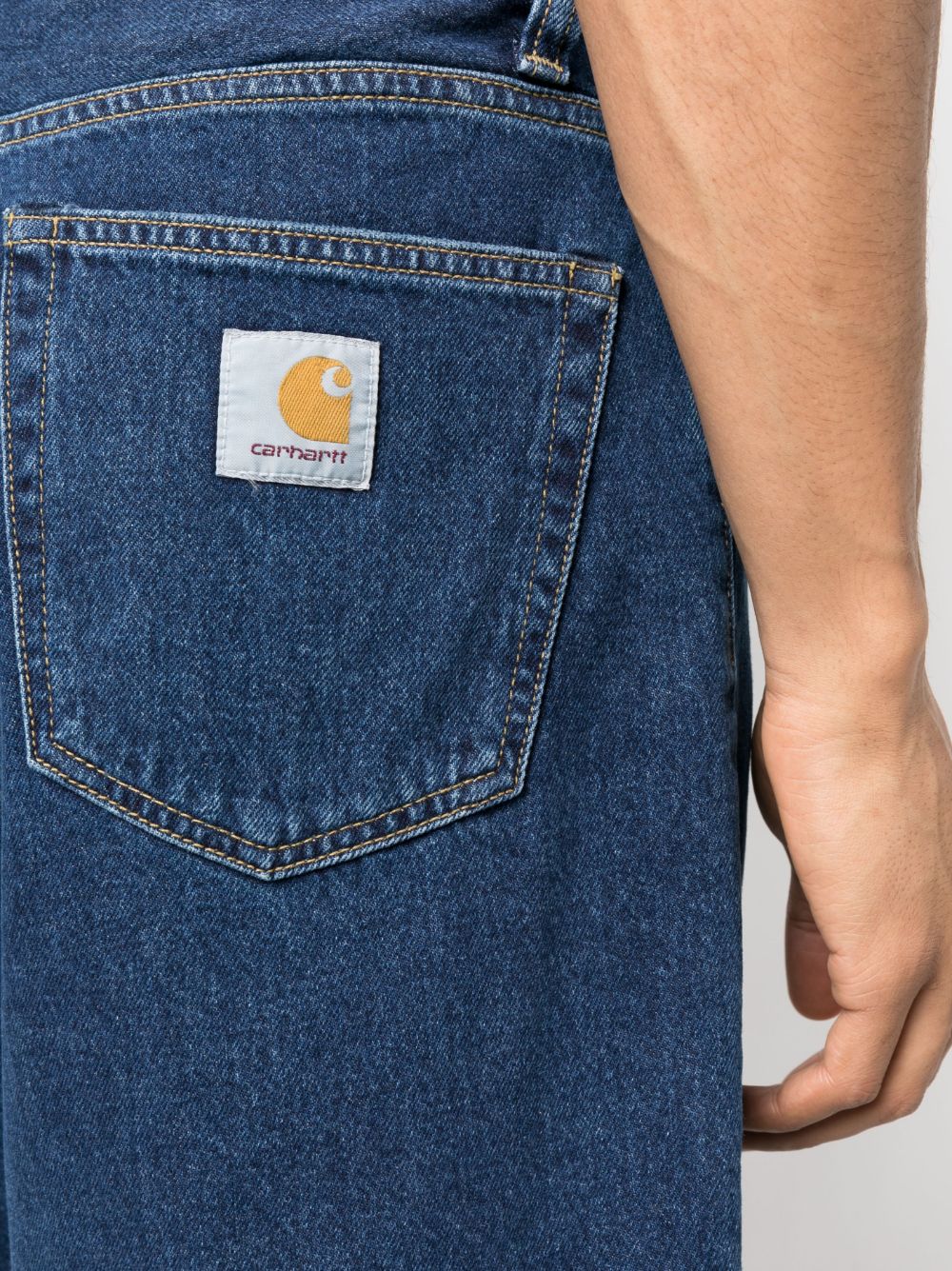 Carhartt WIP Bermuda in jeans di cotone blu scuro, view 2