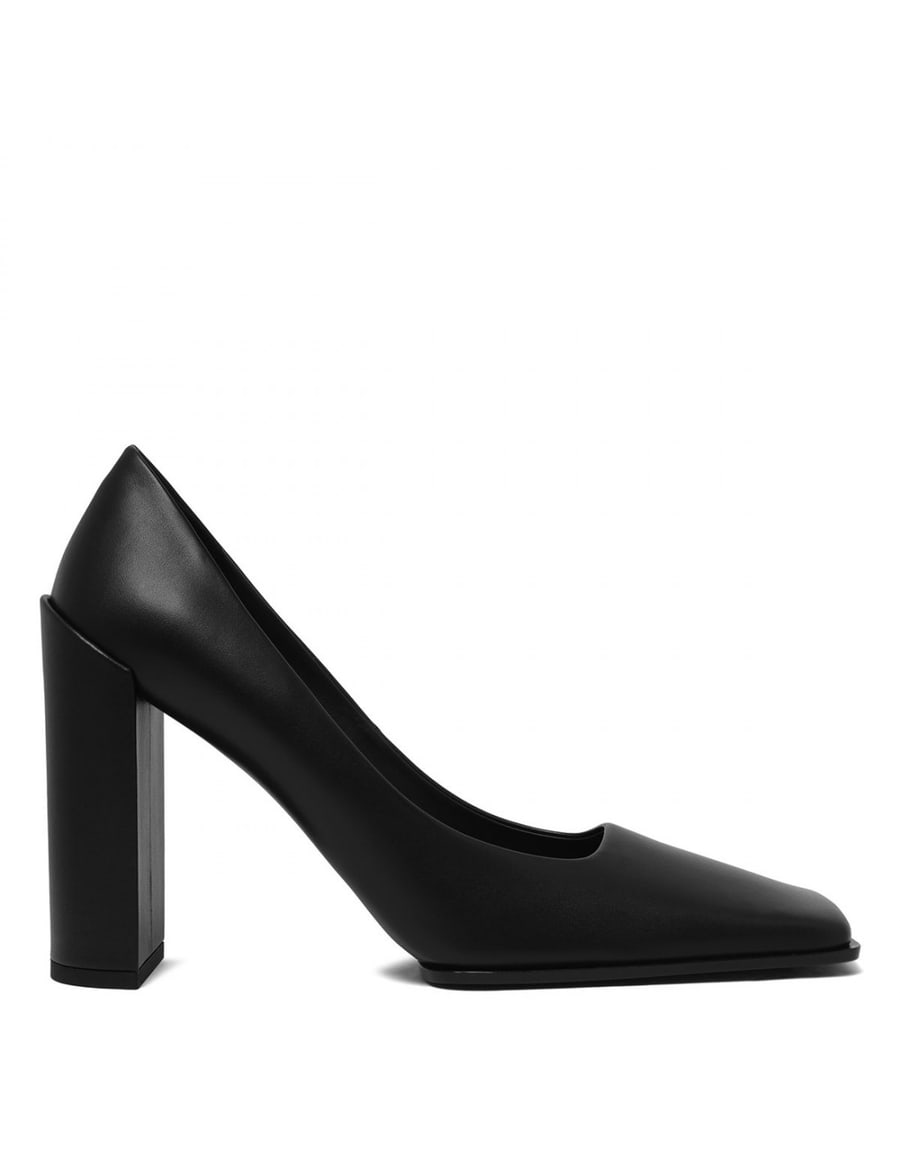 Alaïa Black leather pumps, view 2