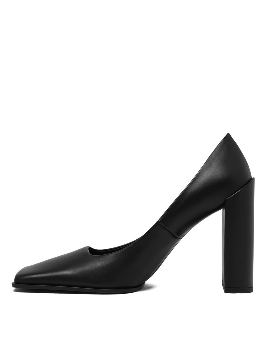 Alaïa Black leather pumps, view 5