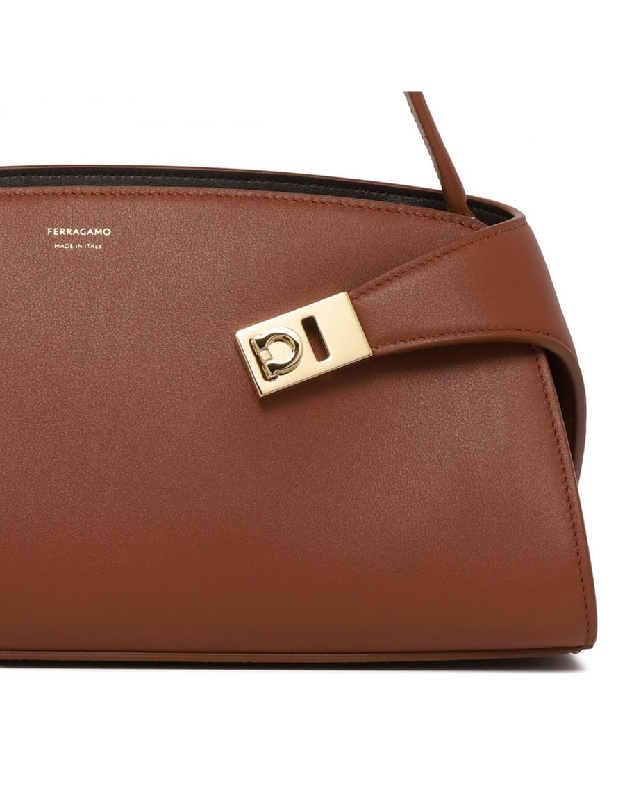 Ferragamo Huge East West shoulder bag, view 5