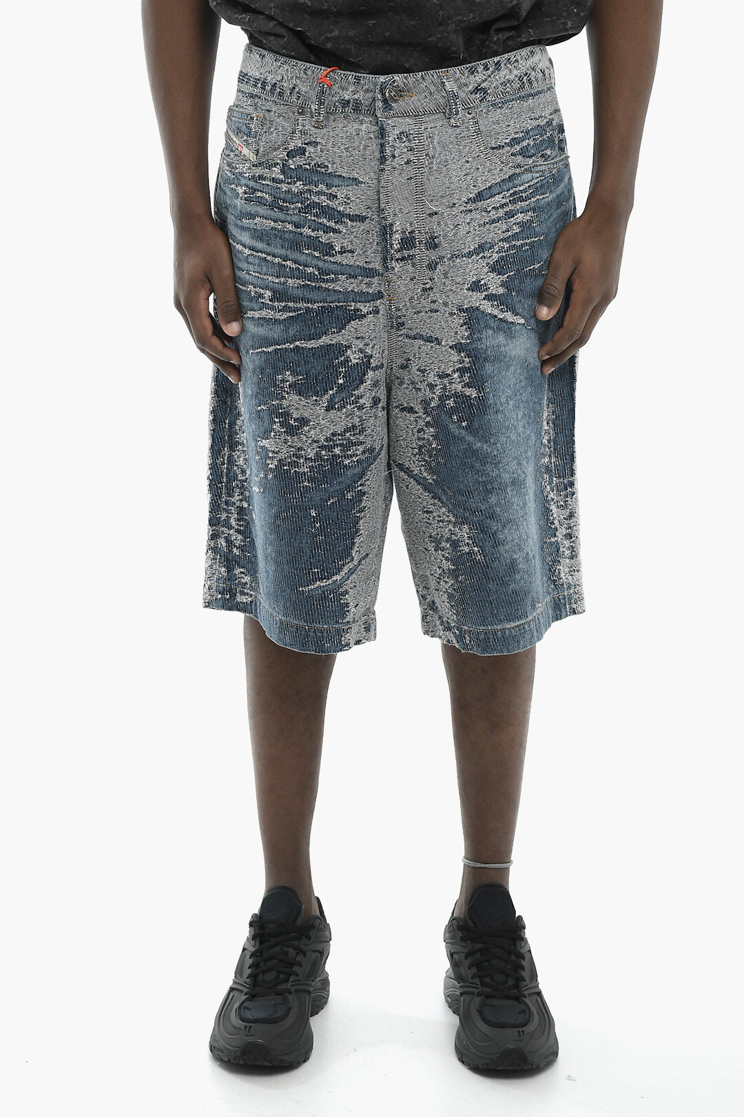 Diesel 0140~Denim Loose-Fit Bermuda D-LIRE