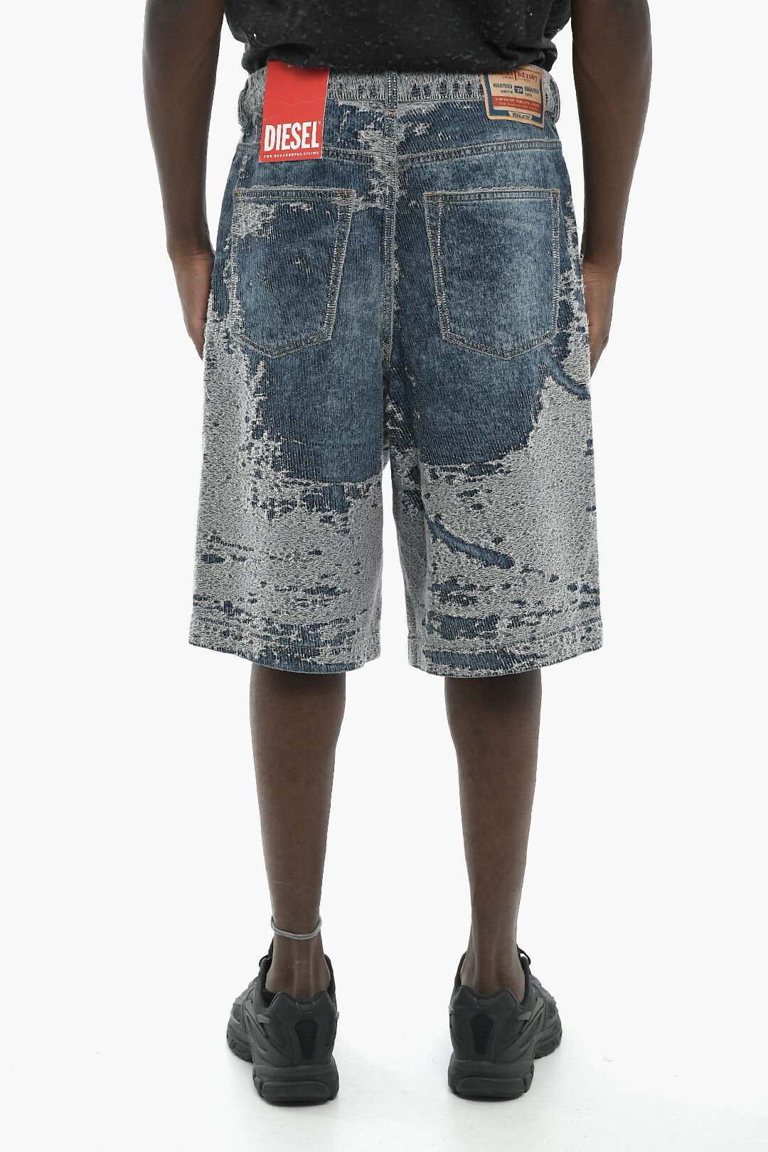 Diesel 0140~Denim Loose-Fit Bermuda D-LIRE, view 2