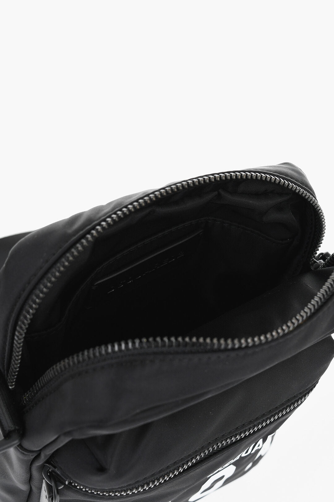 Dsquared2 1500~ICON Solid Shoulder Bag with Contrasting Logo