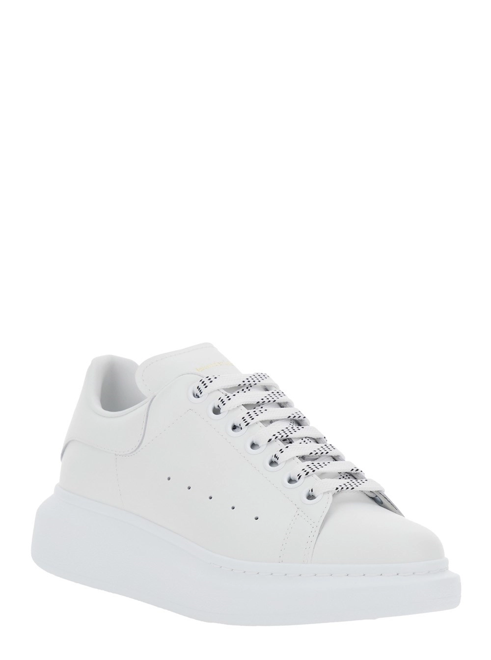 Alexander McQueen Sneaker Low Top con Logo Lettering su Linguetta e Tallone in Pelle Bianca Donna, view 2