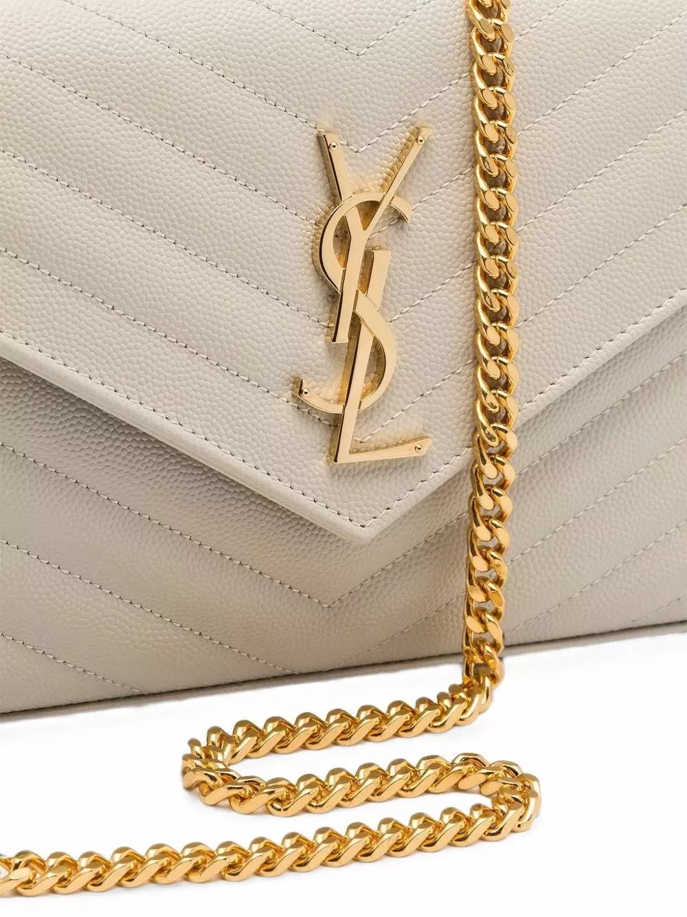 Saint Laurent Portafoglio in pelle Cassandre con catena, view 2