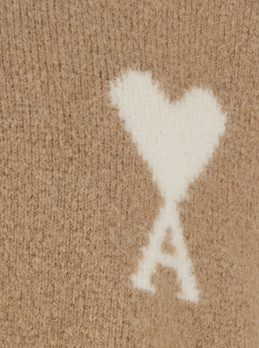 AMI Paris Maglione con colletto polo e Ricamo ADC sul Fronte in lana beige Uomo, view 3